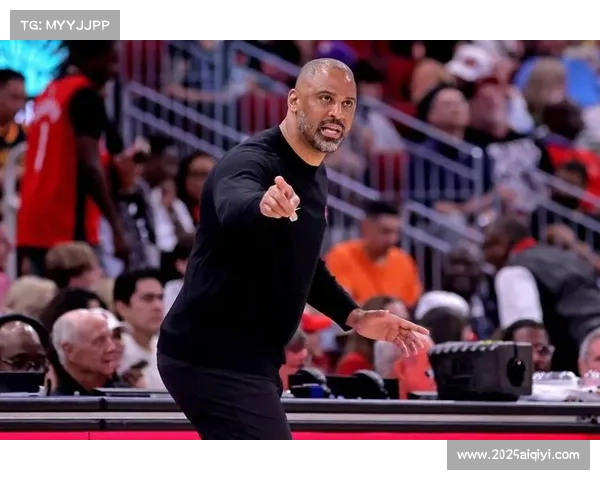 乌度卡赛后独自研究录像,火箭更衣室悄然无声